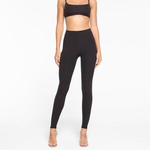 SKIMS Fits Everybody Leggings